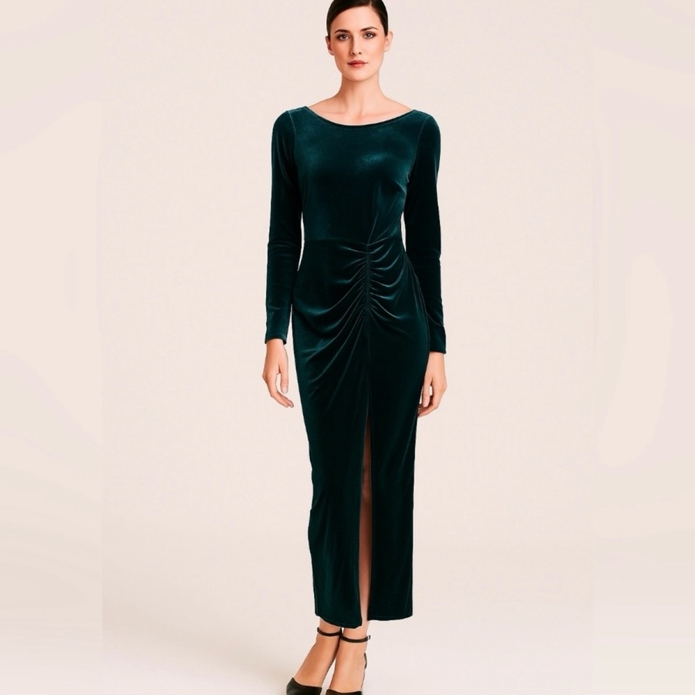 Alex Marie Green Velvet Midi Dress‎